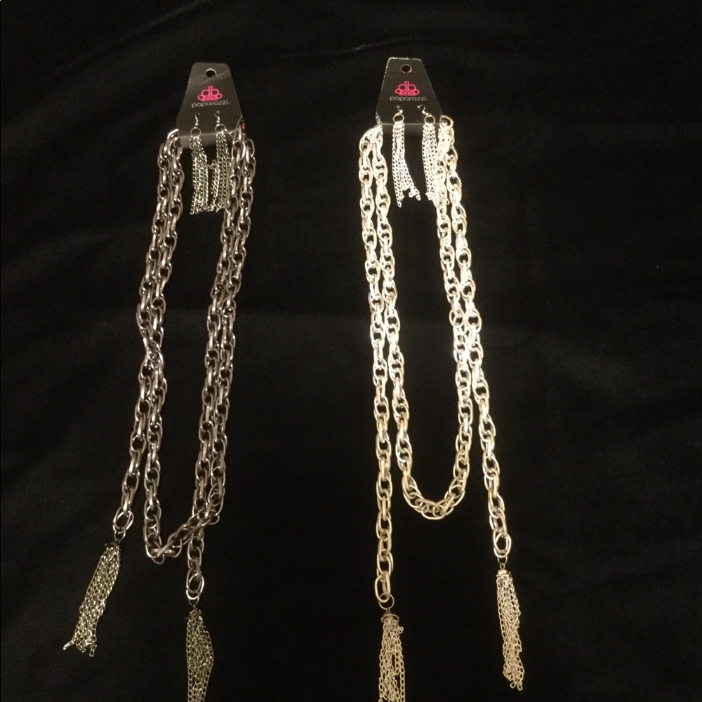 🆕 Necklaces with Earrings set. Silver and Gray